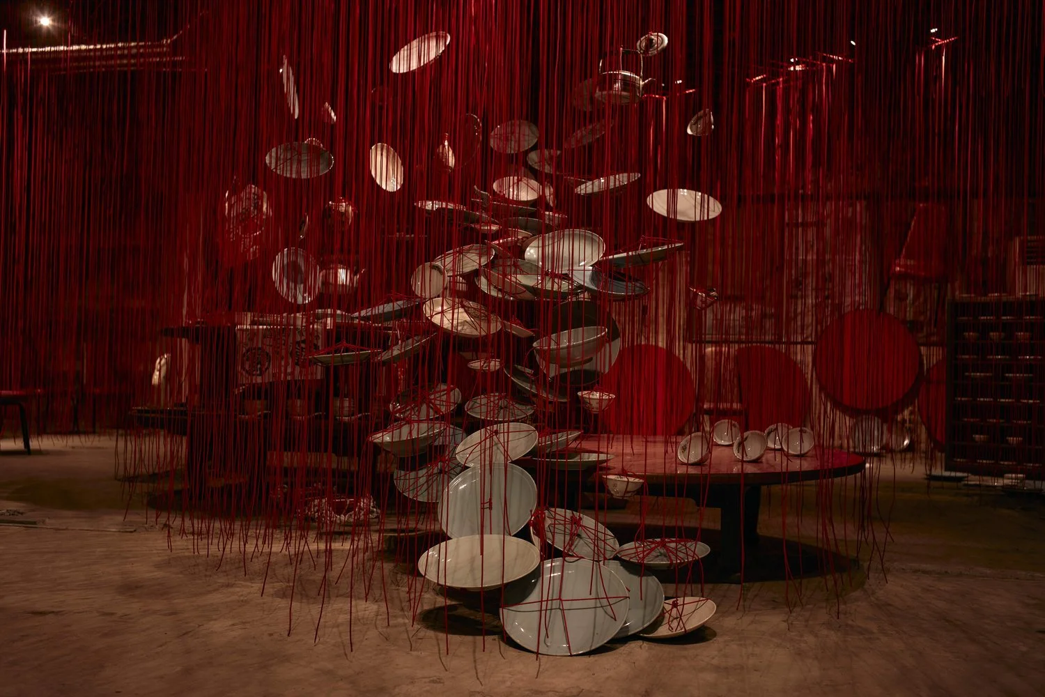 CHIHARU SHIOTA–塩田千春